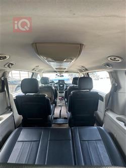 Chrysler Town and Country
